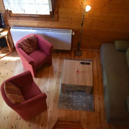 Gemütliches Blockhaus, Waldblick, Nähe BER/SXF-3