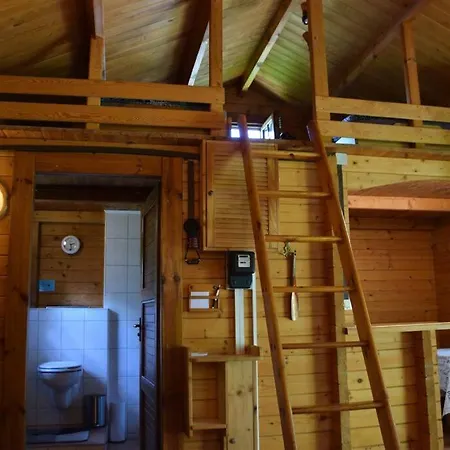 Gemütliches Blockhaus, Waldblick, Nähe BER/SXF-2