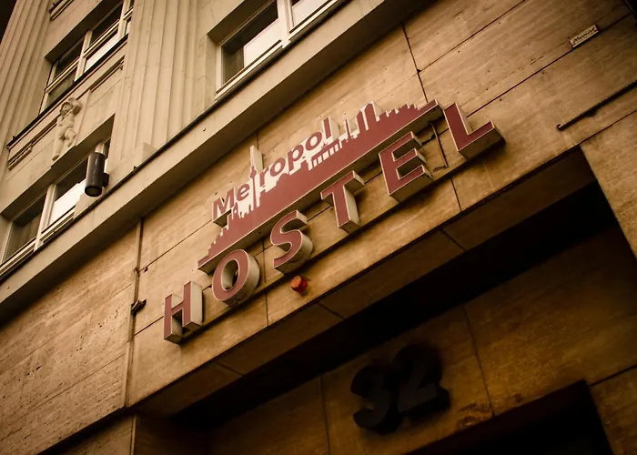 Hotel nahe College: Metropol Hostel Berlin